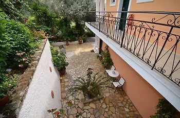 Rhea Complex Παλαιοκαστρίτσα