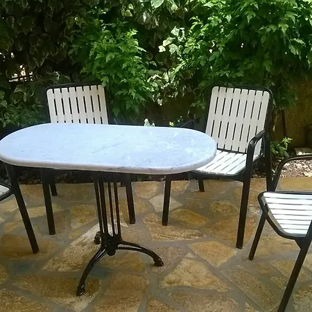 Rhea Complex דירה