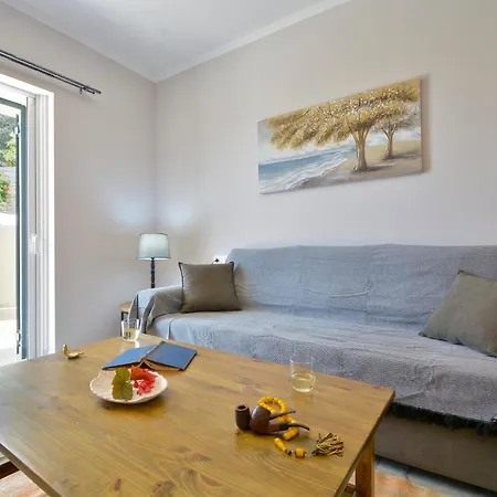 Apartment Rhea Complex *