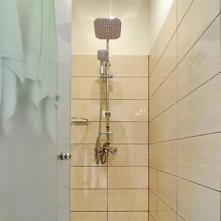 Rhea Complex Appartement *