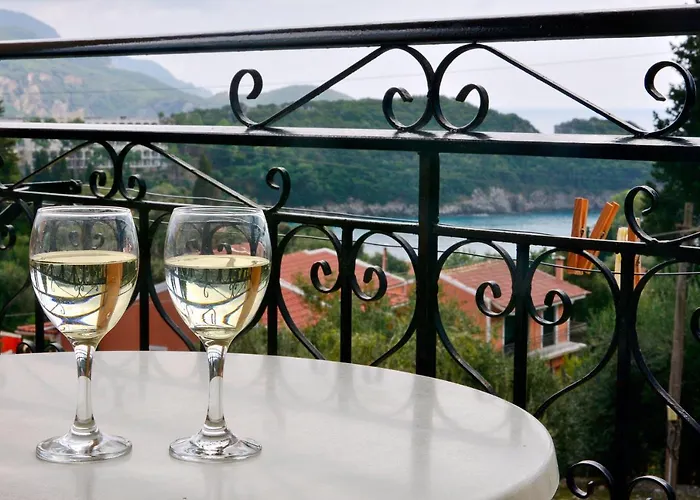 Rhea Complex Appartement *